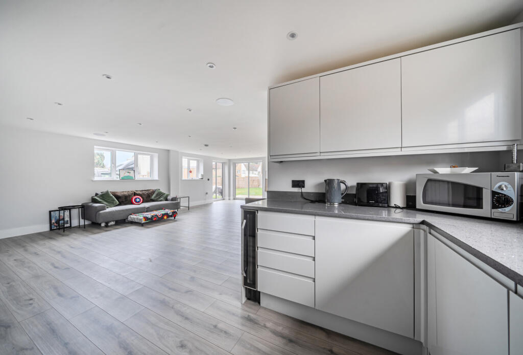 1389452-17-694020...