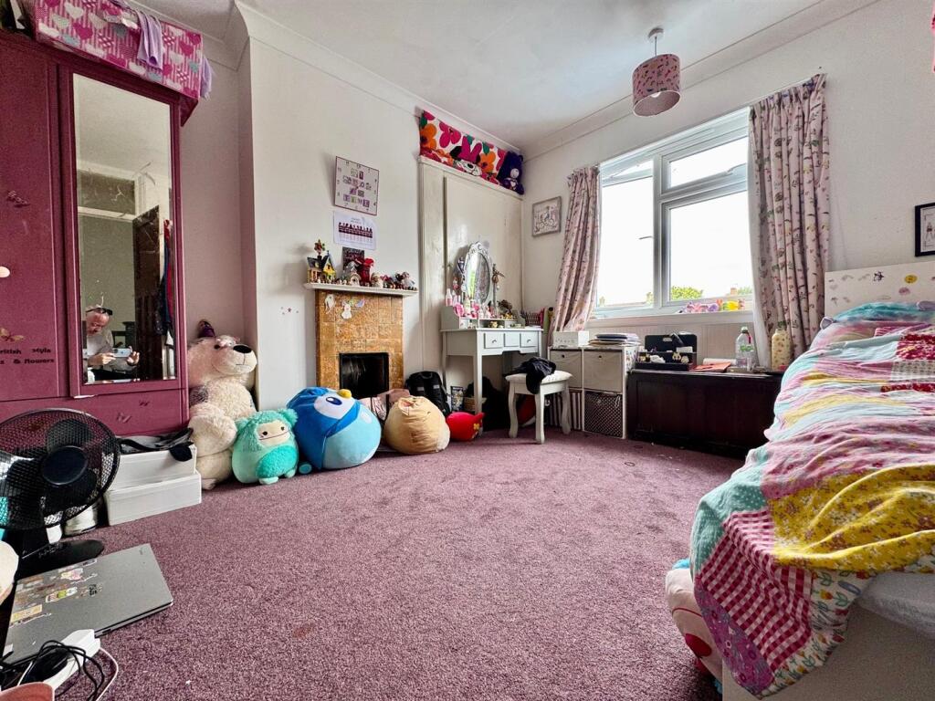 Bedroom 2.jpg
