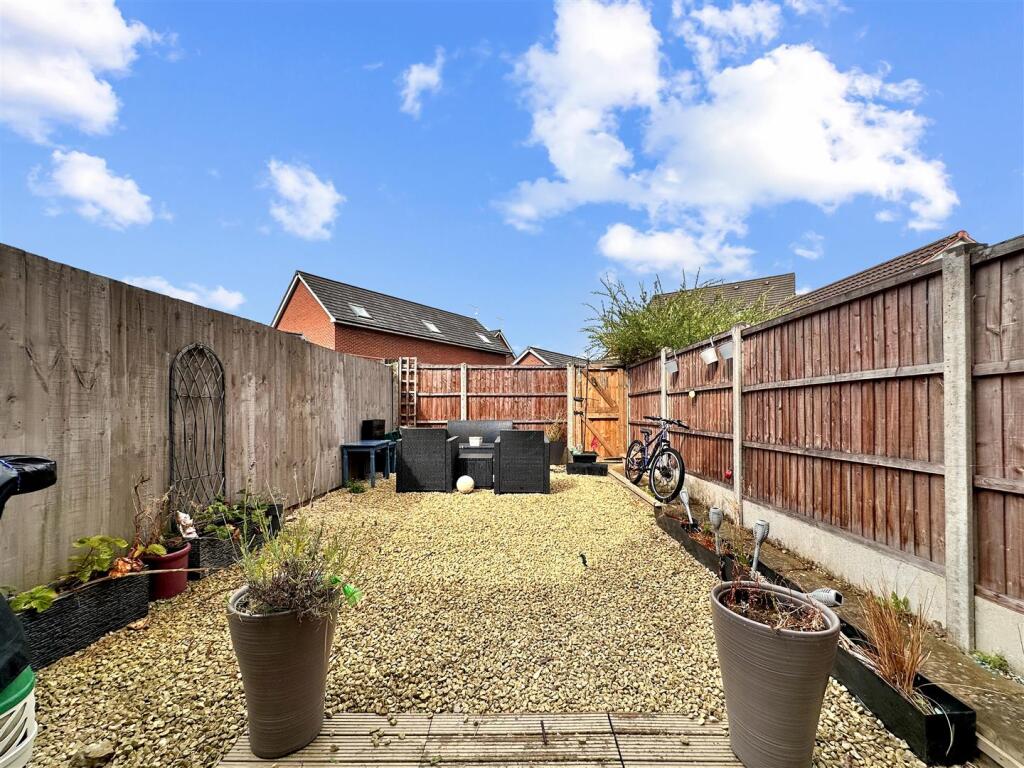Rear Garden 823