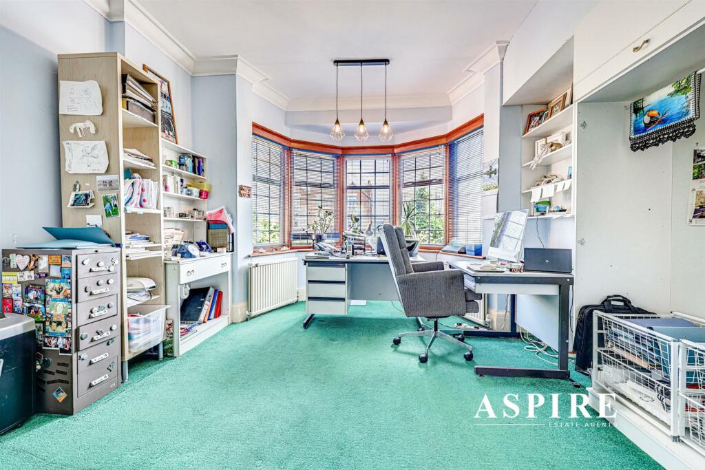 Crowstone Water1004.jpg