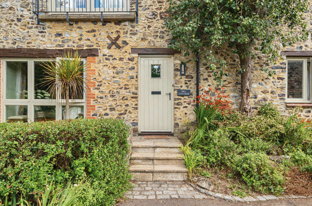 1323786-1-68700cd...