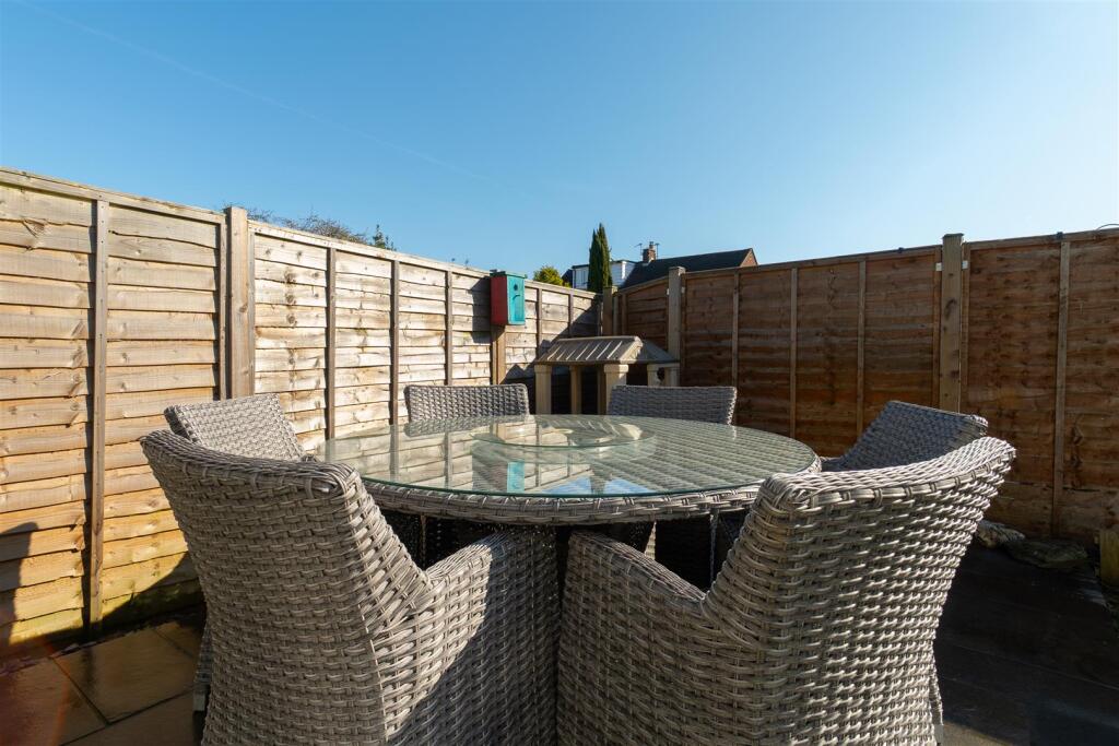 Elm Walk Greenacres21.jpg