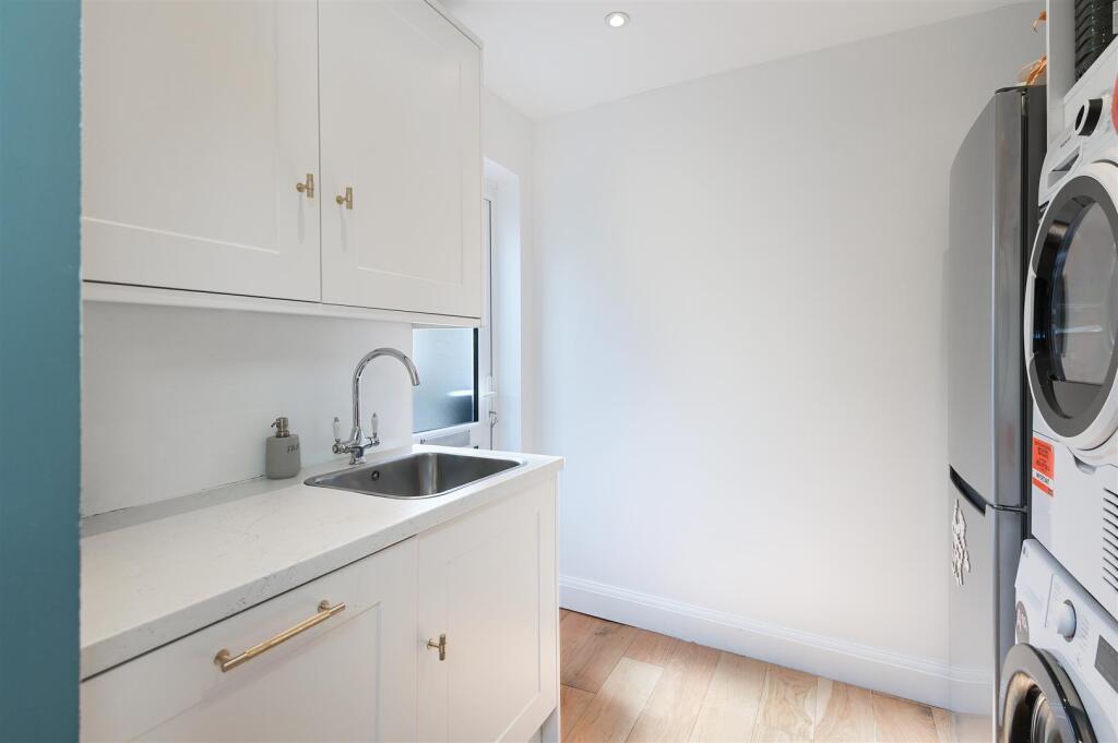 ROUNDWOOD WAY,84 - (18).jpg