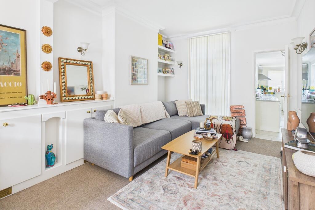 CAM02545G0-PR0440-STILL004