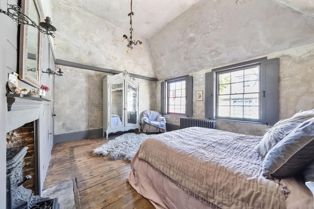 Bedroom One (5)