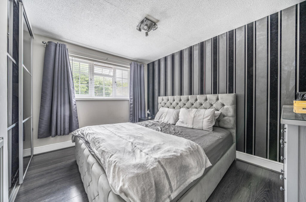 13290726689079b980d44