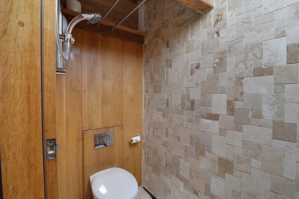Wet room 1