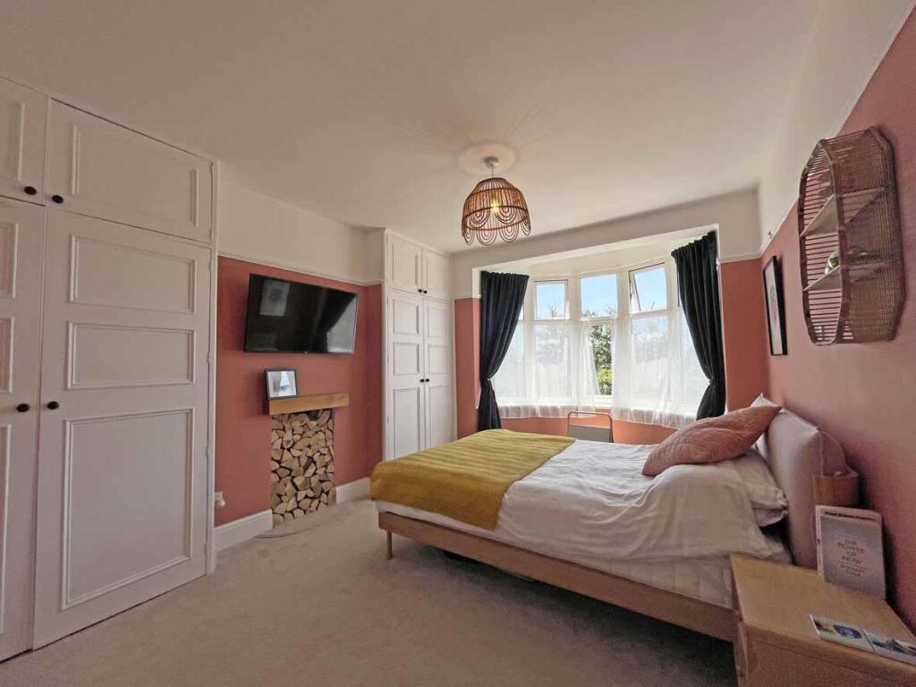 Eggbuckland Road 115 Bed 1.jpg