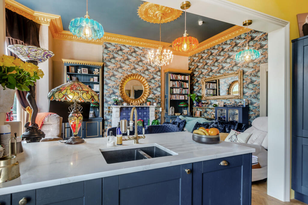 8658748-interior28