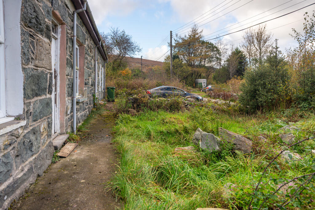 22 Tan Y Bwlch  Mynydd Llandygai-11 T202511131415.jpg