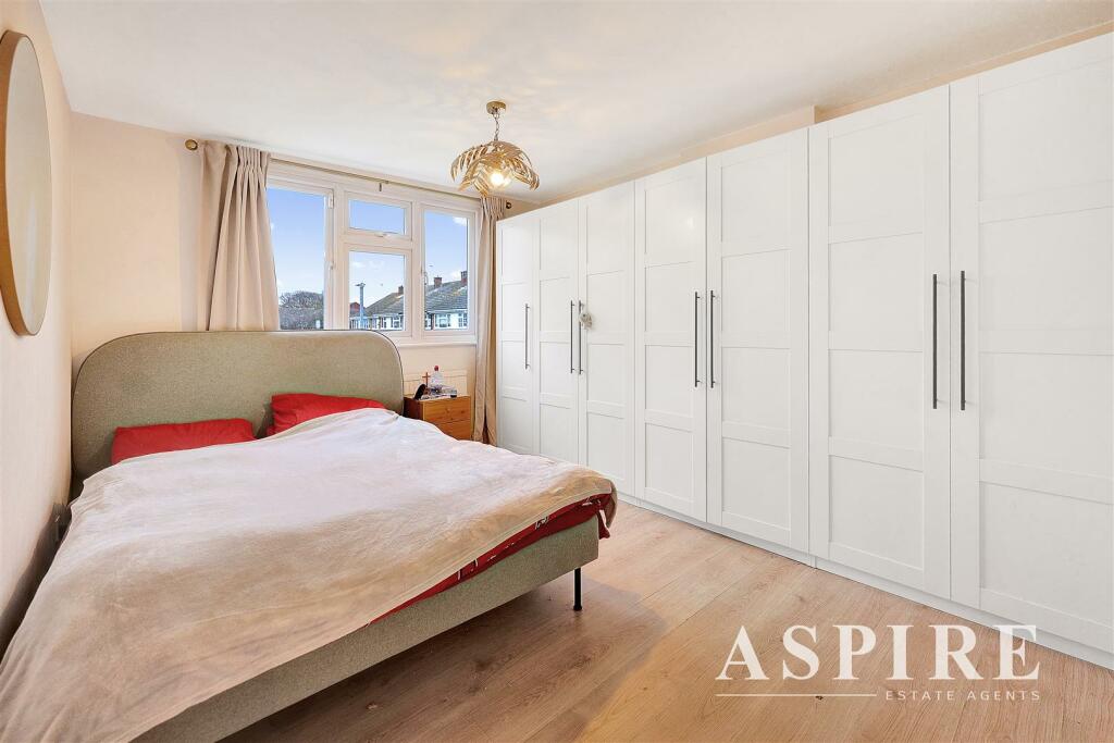 ASPIRE ESTATE AGENTS BENFLEET8.jpg