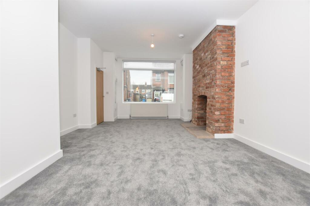 Lounge Area.JPG