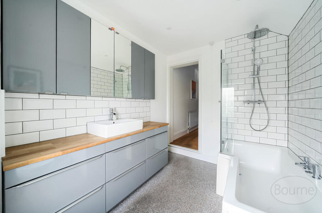 ef4364fb-0830-496...