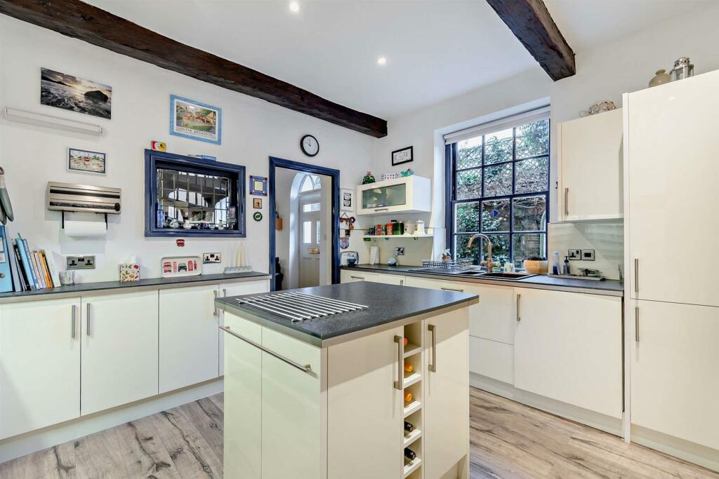 8631499-interior10-800.jpg