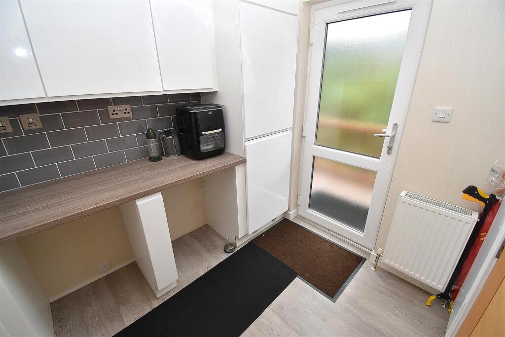 UTILITY ROOM.JPG
