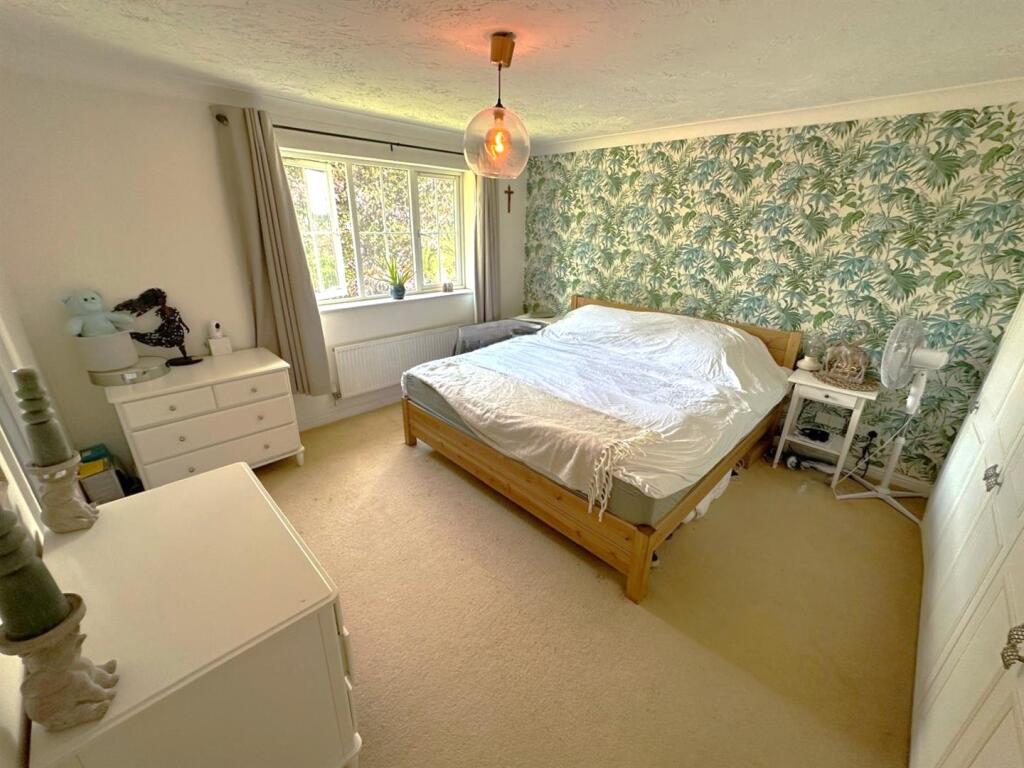 Master Bedroom.jpg