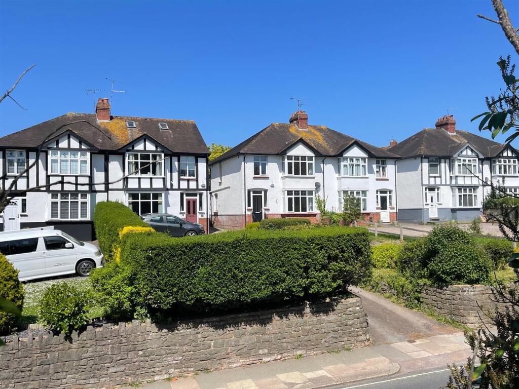 Elevated Street Scene
