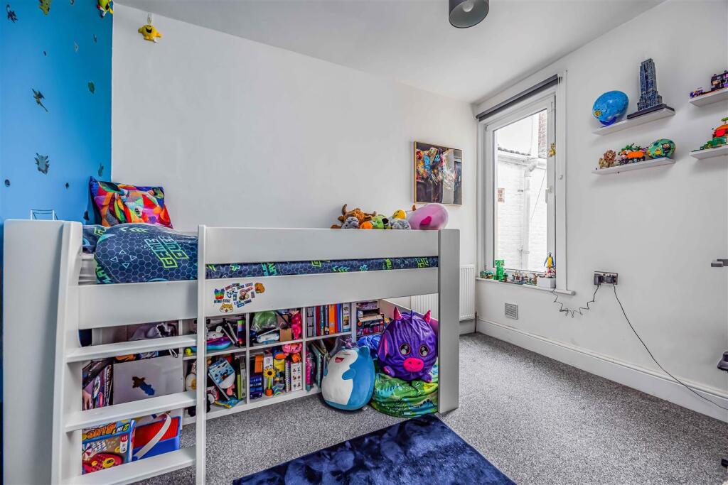 8 Wallington Road, Copnor-Small-PorticoMarketing-S