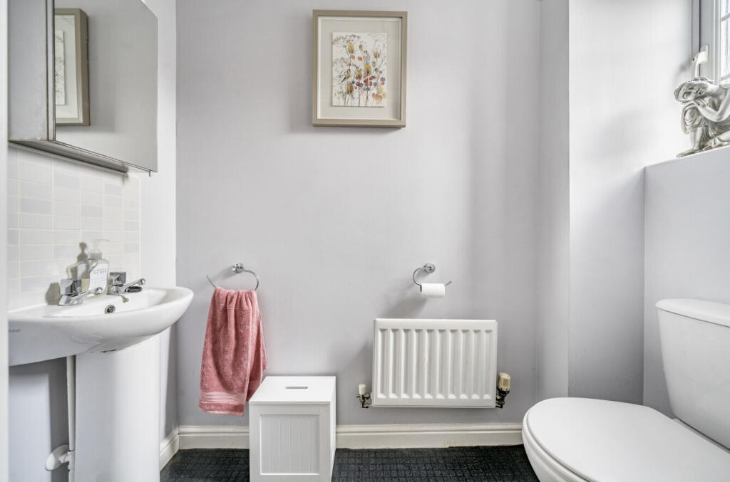 1361132-6-68de404...