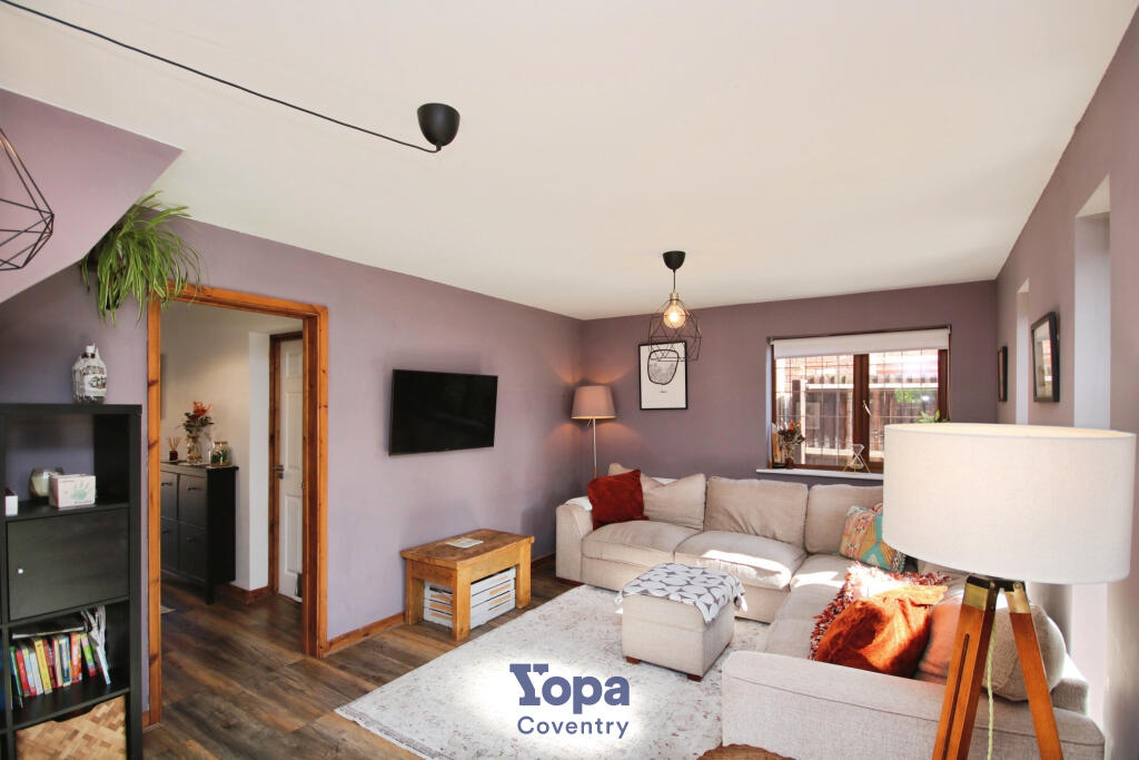 8c1584d1-Living 20Room 202.JPG