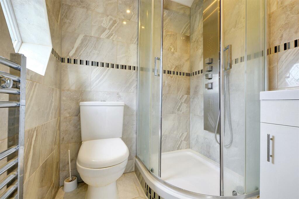 Ensuite.jpeg