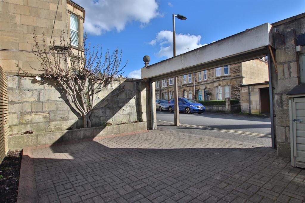 Parking or courtyard.JPG