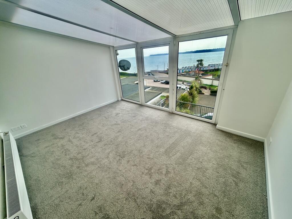 Sun Room..IMG_0953.JPG