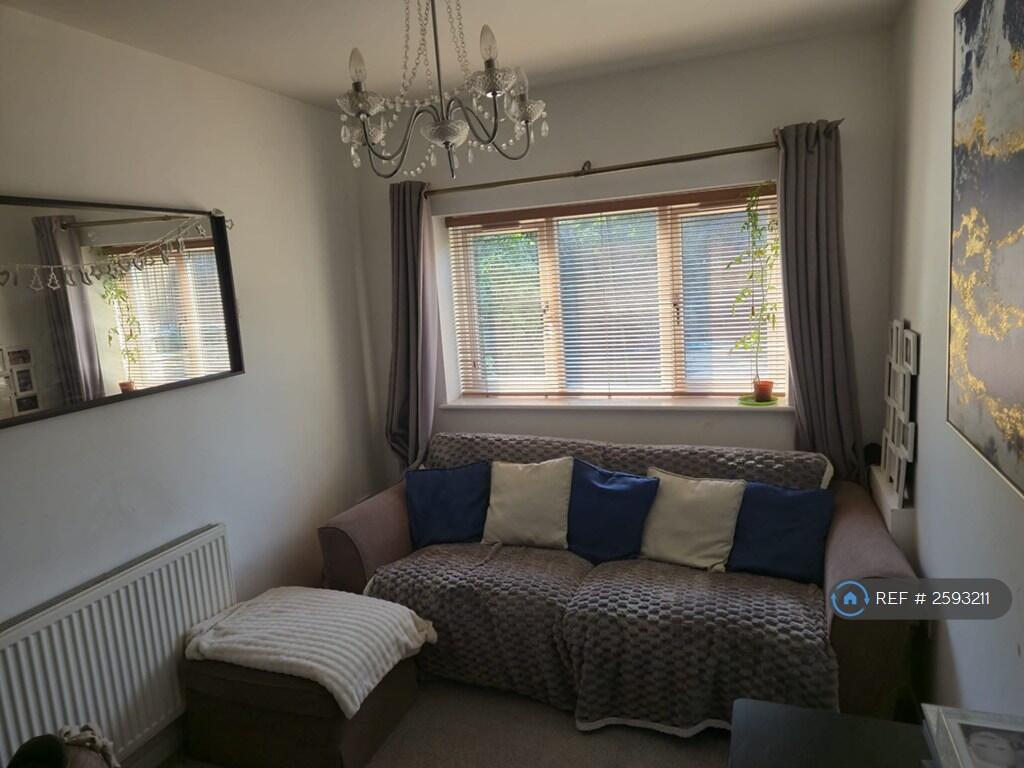 Snug/Dining Room