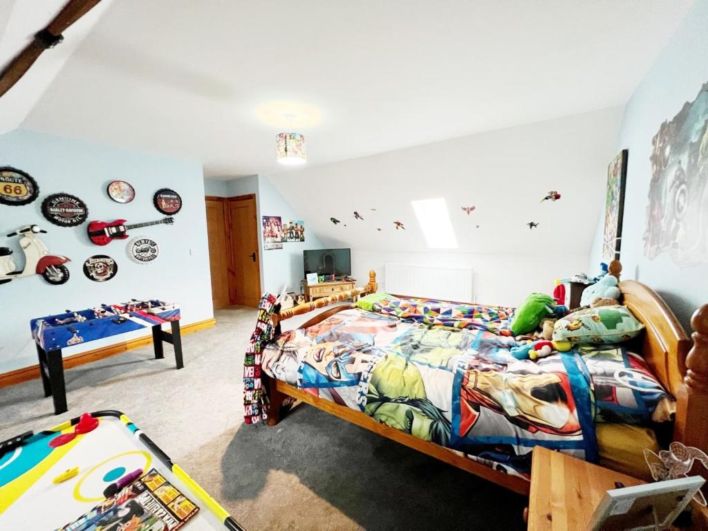 Bedroom 2 pic 3.jpg