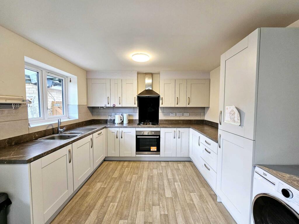 fdc74f33-b9da-403d-a545-d206cde59617