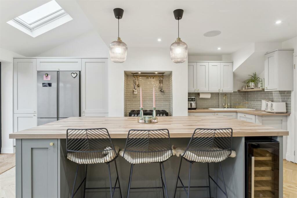 Breakfast Bar