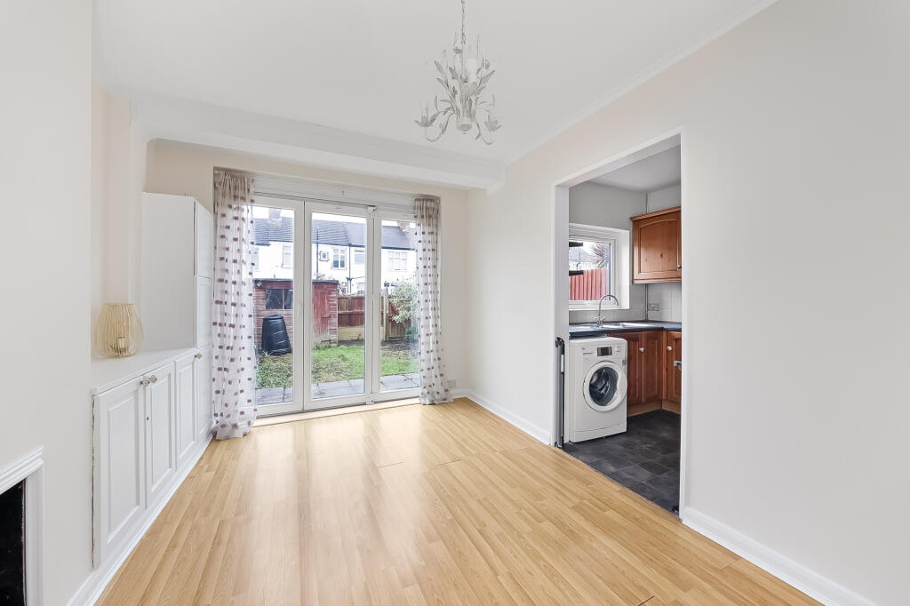 Living Room/Kitchen