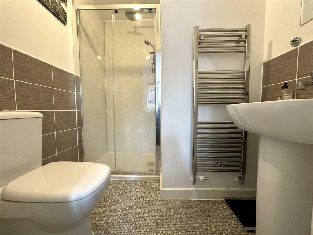 En-Suite Shower Room 939