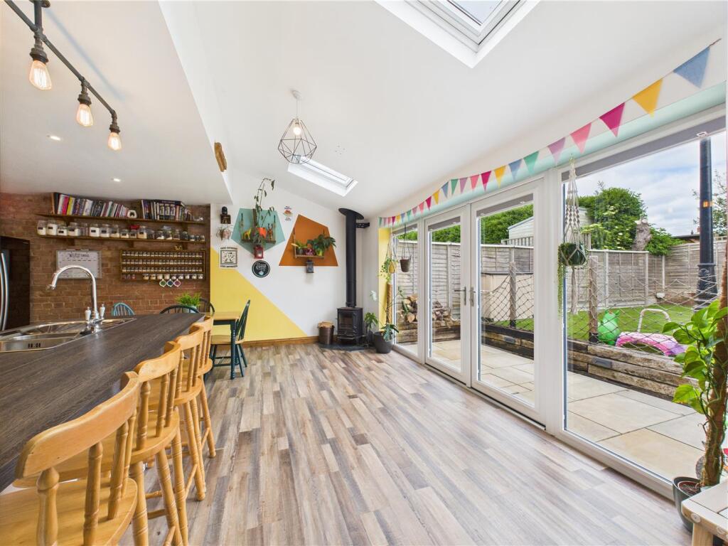 Living / Dining Area