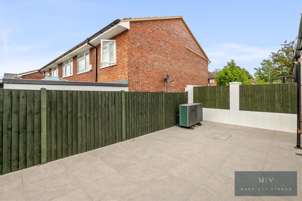 Croydon Road 76 MV-7.jpg