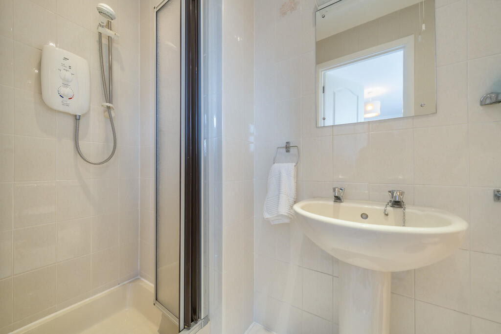 Bedroom 2 Ensuite