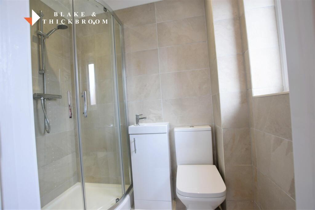 ENSUITE SHOWER ROOM