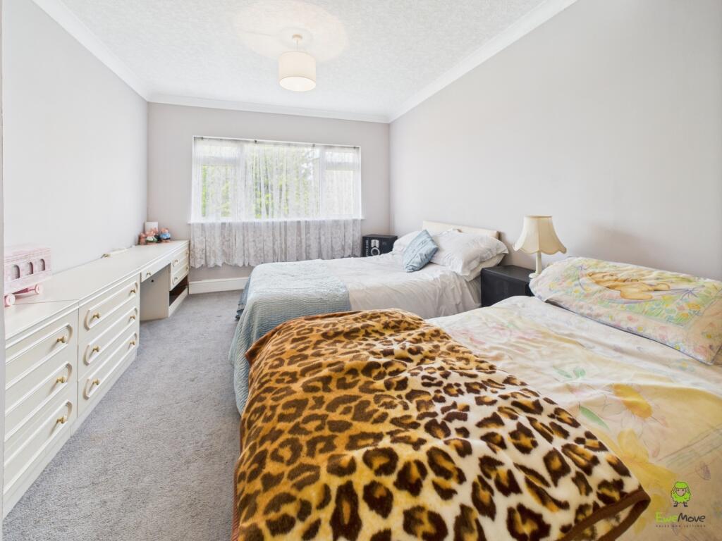Presented by Clinton at EweMove Bexleyheath and Da
