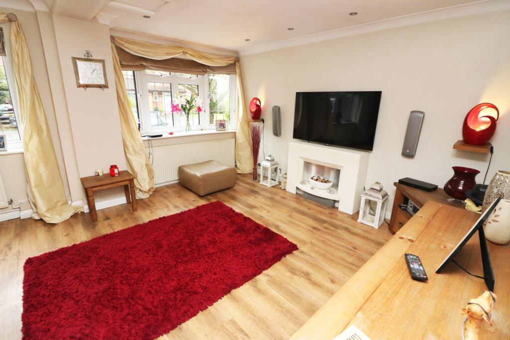 10 Rydal Way Fam