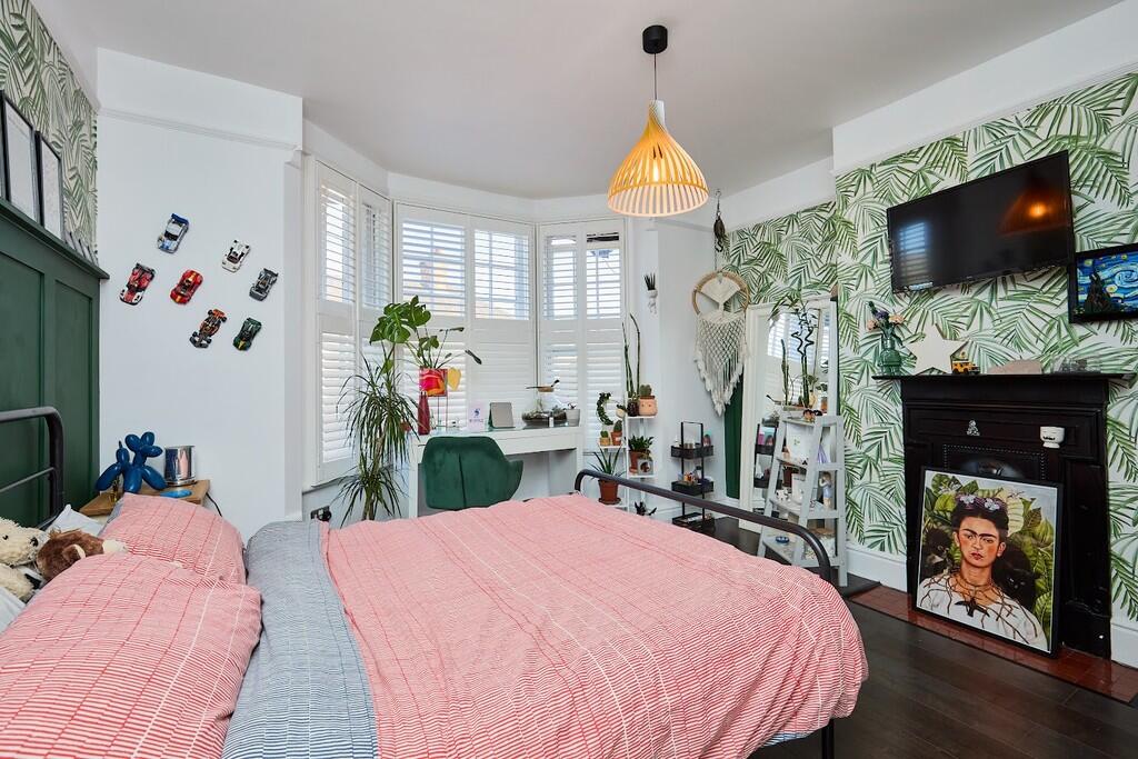 Edward Knight 202...