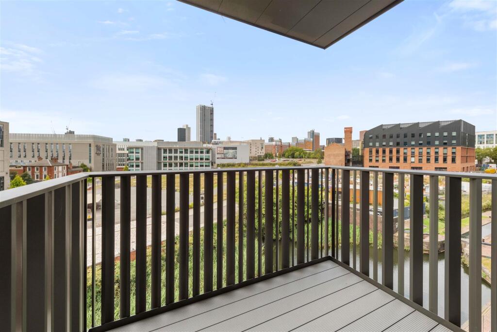 Apt. 311 Glasswater Locks_9851.jpg