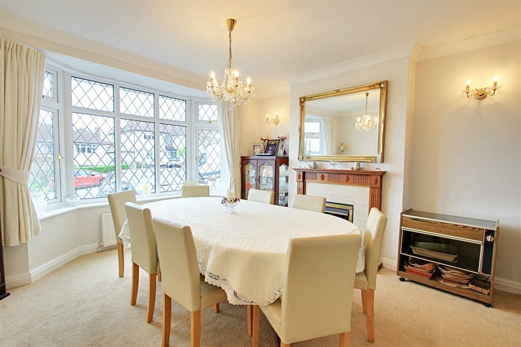 Dining Room.jpg