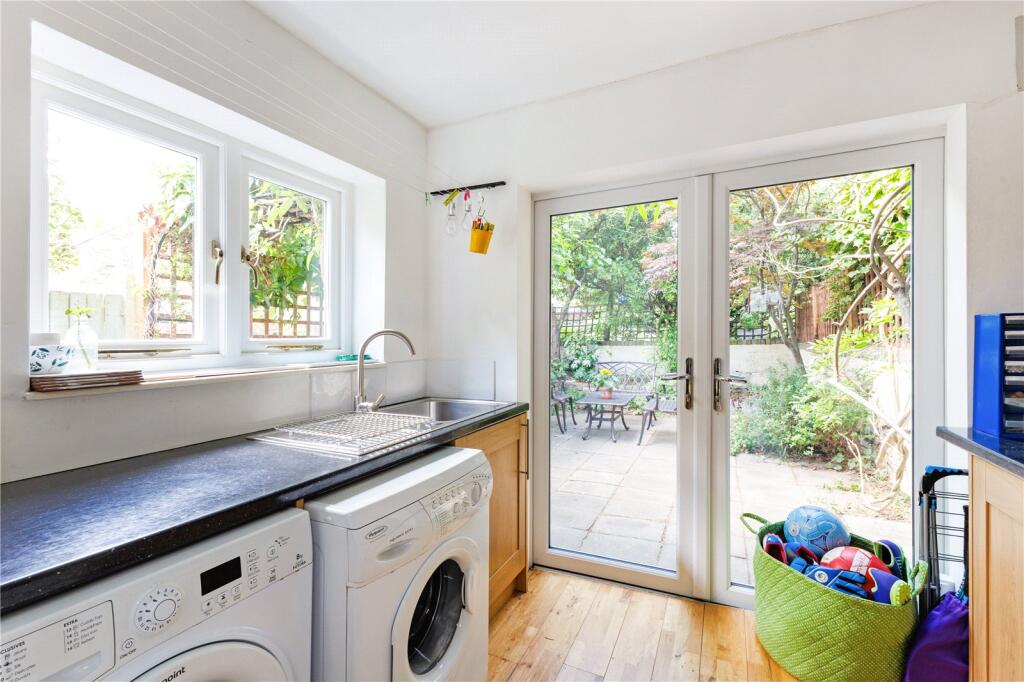 Kitchen/Dining