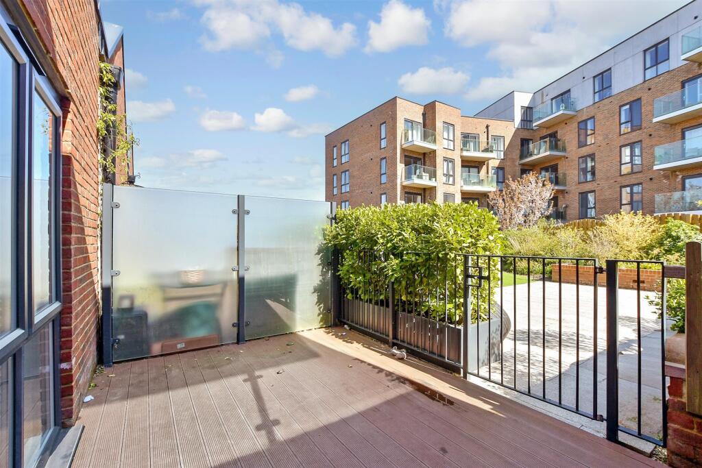 Patio / Decking