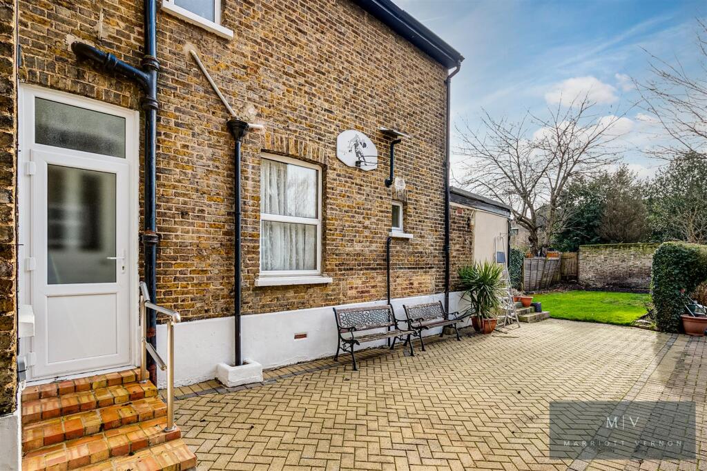 Carew Road 11 MV-6.jpg