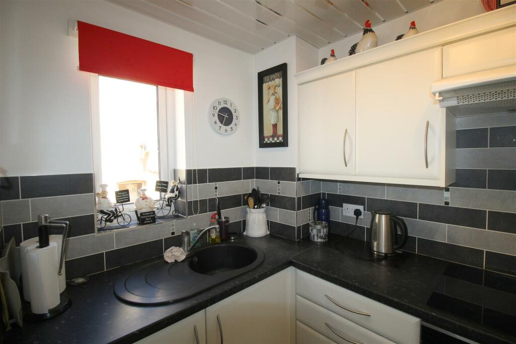 Lystra Court, 17 - Kitchen 1.JPG