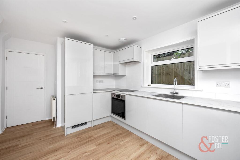 Mill Hill Close, 13-013.jpg