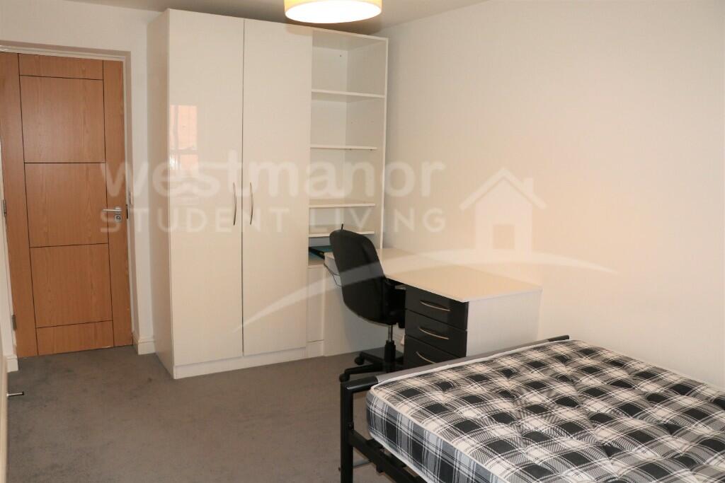 FLAT 7