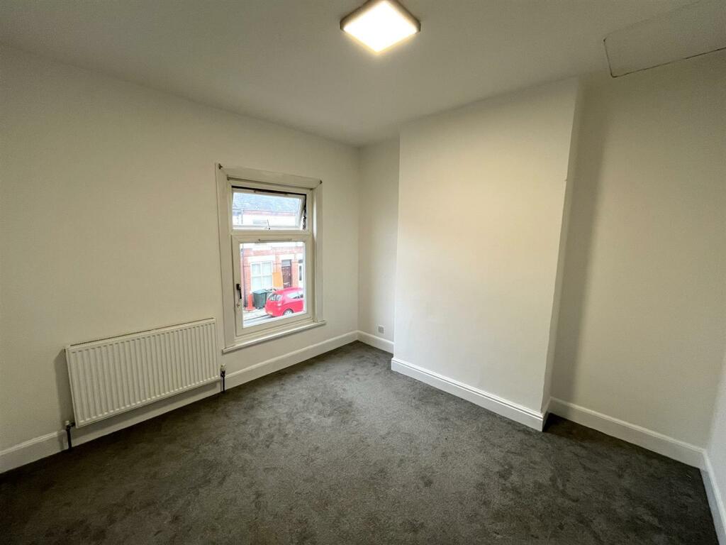 Bedroom 1.jpeg