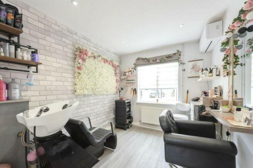 Salon